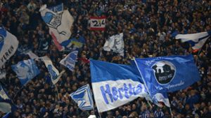 Hertha-Anhänger onaniert im Fanblock