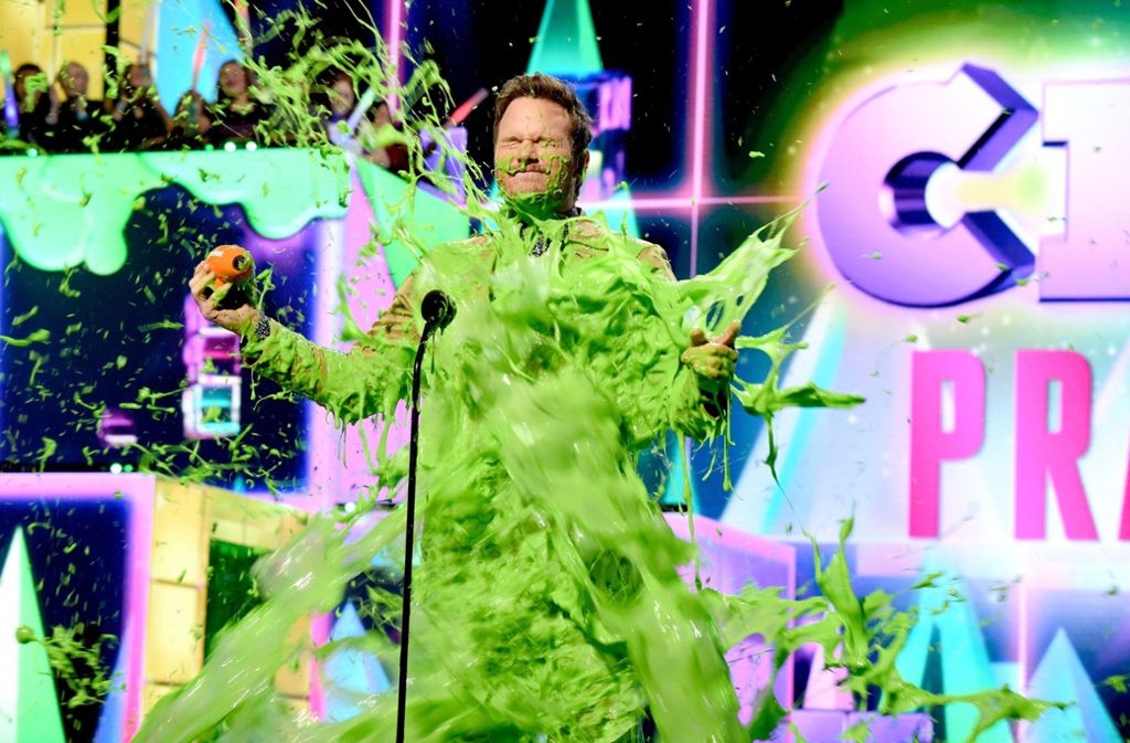 Chris Pratt steht Giftgrün ganz ausgezeichnet.