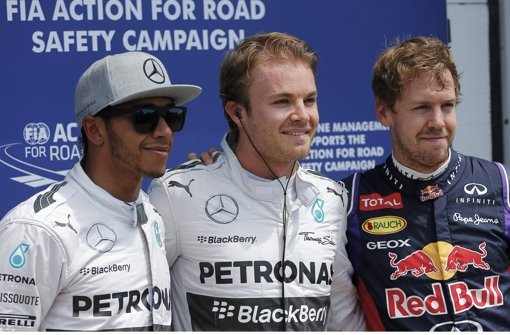 Mercedes-Pilot Nico Rosberg (Mitte) hat sich beim Grand Prix von Kanada die Pole Position vor seinem Teamkollegen Lewis Hamilton (links) und Weltmeister Sebastian Vettel geholt. Foto: dpa