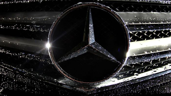 Mercedes-Fahrer folgt Smart   fast 30 Minuten lang