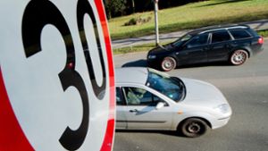 Im Saarland oder in Bayern etwa werden eingezogene Führerscheine bereits zurückgegeben. Foto: dpa/Julian Stratenschulte