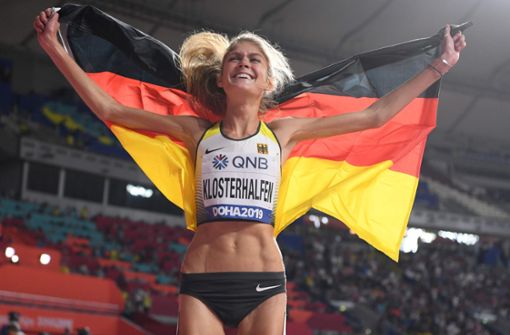 Klosterhalfen holte damit als erste deutsche Läuferin über diese Distanz eine WM-Medaille. Foto: AFP/KIRILL KUDRYAVTSEV