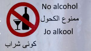 Eigentlich ist Alkohol für gläubige Muslime tabu. Foto: dpa-Zentralbild