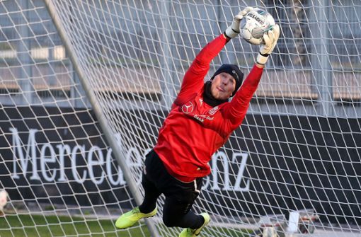 VfB-Torwart Gregor Kobel ist wieder fit – ob er spielen darf, ist aber ungewiss. Foto: Baumann