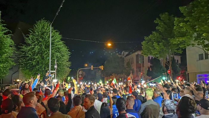 Italien-Fans machen die Nacht zum Tag