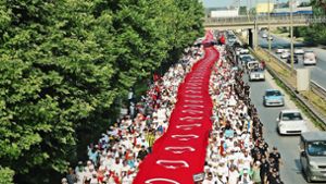 Tag für Tag wächst der Protestzug gegen Präsident Erdogan. Foto: AFP