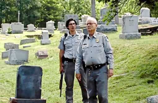 Bill Murray (re.) und Adam Driver müssen als Polizisten die konservative US-Provinz vor den wiederkehrenden Toten schützen. Foto: Universal