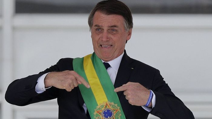 Präsident Bolsonaro tauscht unter Druck sechs Minister aus