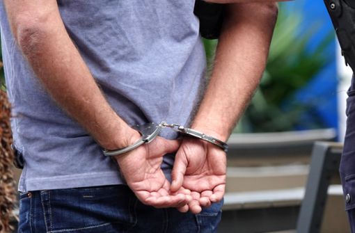 Der 36-Jährige wird wegen Fluchtgefahr sofort in ein türkisches Gefängnis gebracht (Symbolbild). Foto: dpa
