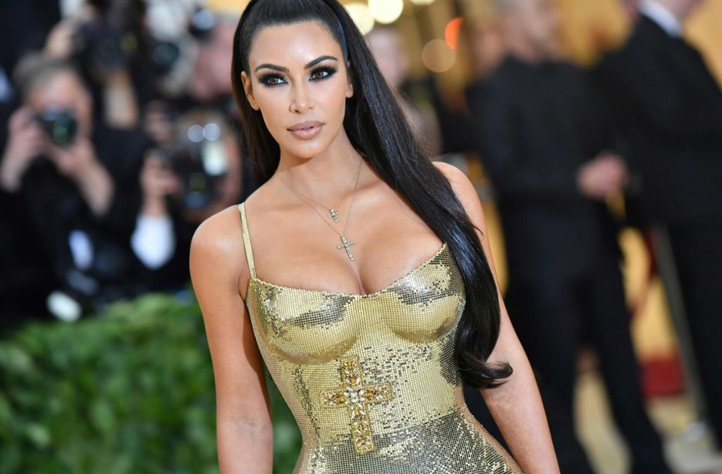 Kim Kardashian im Blitzlichtgewitter der Fotografen auf der Met-Gala in New York.