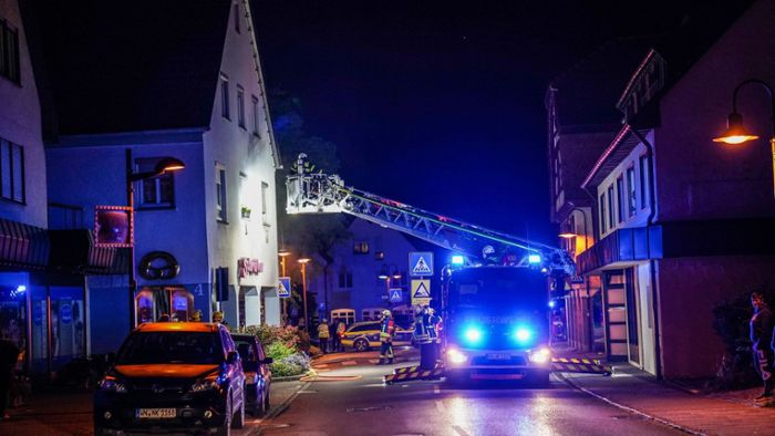 Brand in Bäckerei ruft Feuerwehr auf den Plan