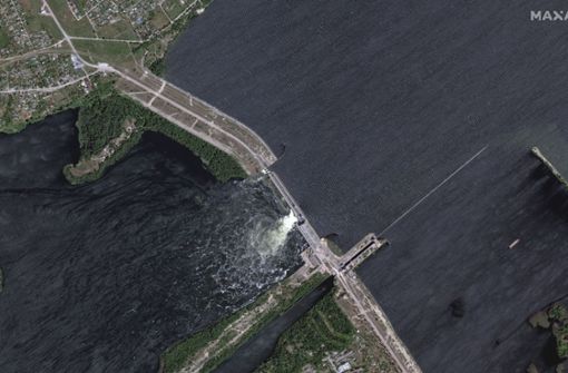 Ein Staudamm in der Region Cherson in der Ukraine ist zerstört worden. Russland und die Ukraine machen sich gegenseitig verantwortlich. Foto: dpa/Uncredited