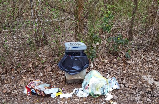 Müll in Wald und Flur bei Kornwestheim Foto: z/z
