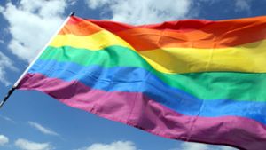 Mit der Regenbogenfahne, Symbol der LGBTQ-Community, kann nun auch bei Facebook ein Statement gesetzt werden. Foto: dpa