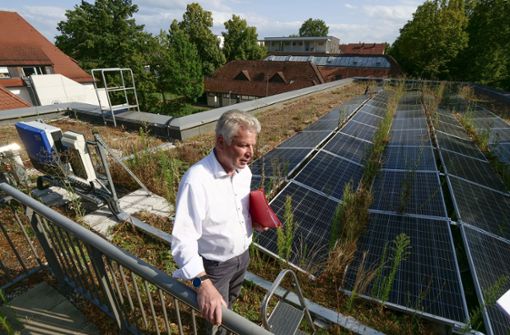 Leichtathlet und Oberbürgermeister von Bietigheim-Bissingen: Jürgen Kessing auf dem Dach der Schillerschule Foto: Simon Granville