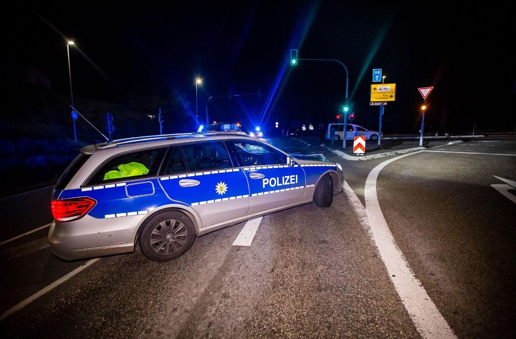 Im Kreis Ludwigsburg ist es in der Nacht zum Samstag zu einem tödlichen Unfall gekommen.