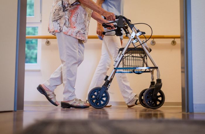 Ohne Hausarzt kein Pflegeheimplatz: Alte Menschen sind in Gefahr