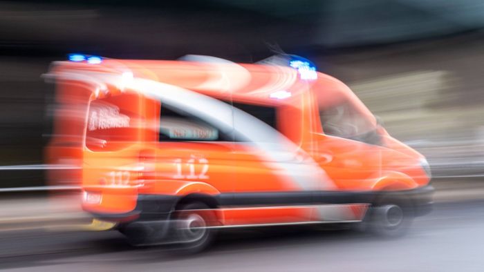 Unfall in Stuttgart-Ost: 24-Jähriger von Stadtbahn erfasst – Zeugen gesucht