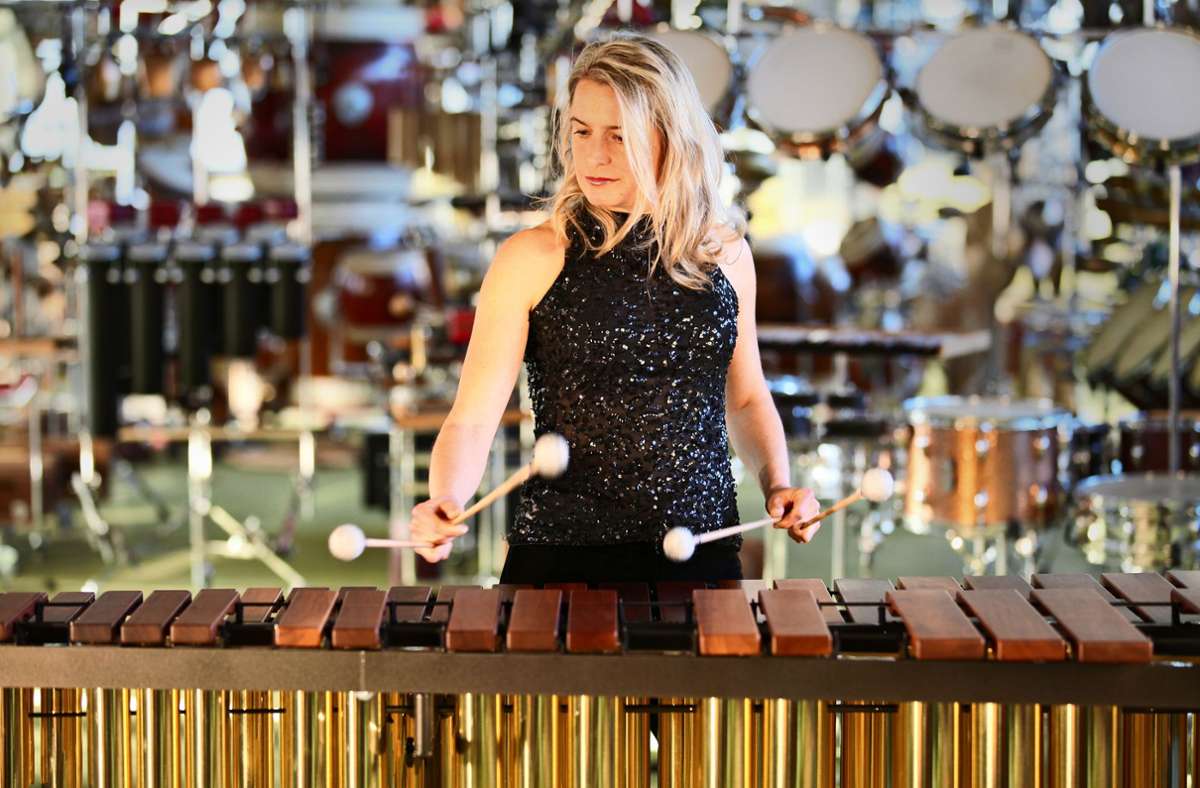 Virtuosin an einem schweren Instrument: Jasmin Kolberg Foto: Adrina von Ripka