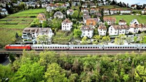 Auf dem Weg in die Schweiz rolle Züge der Gäubahn in Stuttgart durch Wohngebiete. Das soll sich mit Stuttgart 21 ändern. Allerdings gibt es dazu konkurrierende Konzepte. Foto: Lichtgut/Achim Zweygarth