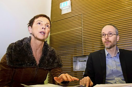 Die Politiker Sabine Leidig (Linke)  und Matthias Gastel sind Gegner des Bahnprojekts. Foto: dpa