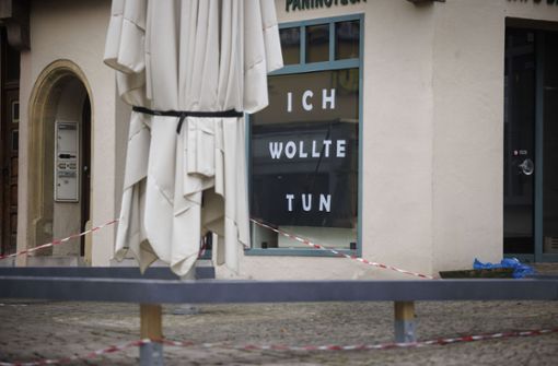 In Schorndorf hat der Fall des Café Incontro hohe Wellen geschlagen. Das angefangene Podest für die Glasumhausung muss rückgebaut werden. Foto: Gottfried Stoppel