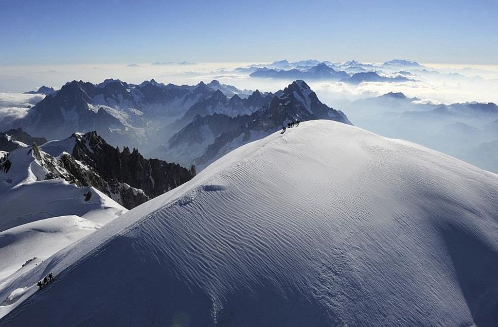 Mit 4810 Metern ist der in den Savoyer Alpen zwischen Frankreich und Italien gelegene Montblanc der höchste Berg Europas.