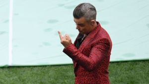 Robbie Williams zeigte der Welt den Mittelfinger bei der WM-Eröffnung. Foto: Getty Images Europe