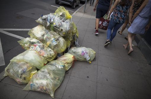 Was passiert mit diesem Müll, sobald er abtransportiert wurde? Foto: Lichtgut/Leif-Hendrik Piechowski