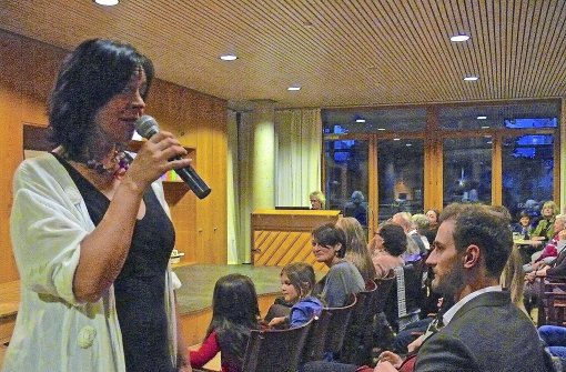 Ines Martinez hat zum EKiZ-Geburtstag gesungen. Foto: Petra Mostbacher-Dix