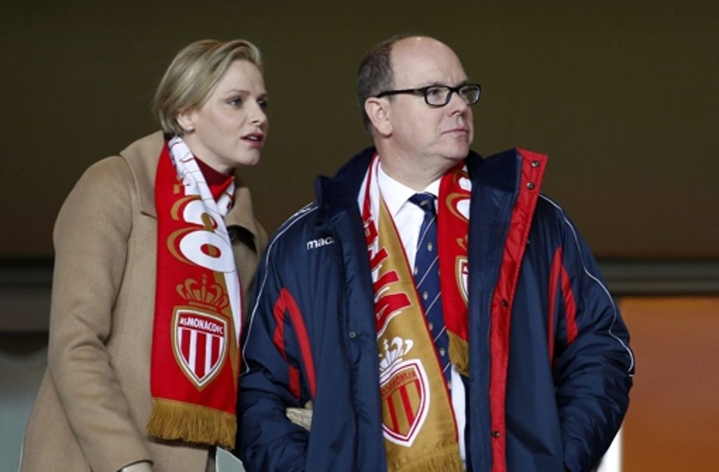 1:1 trennten sich der AS Monaco und Paris St. Germain am Sonntag. Im Publikum: Charlène und Albert von Monaco.