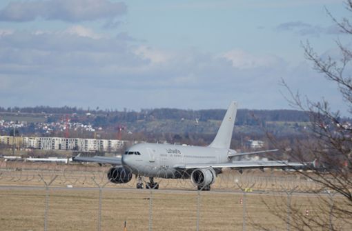 Das Flugzeug mit 15 Passagieren ist in Stuttgart gelandet. Foto: SDMG/SDMG / Kohls
