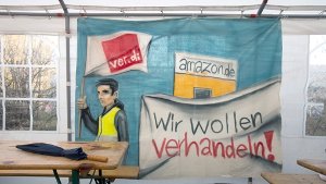 Verdi verlängert die Streiks bei Amazon (Symbolbild). Foto: dpa-Zentralbild