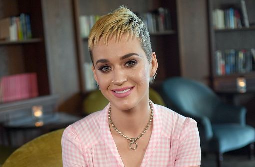 Die US-amerikanische Sängerin Katy Perry ist auf Promo-Tour für ihr neues Album „Witness“. Nun könnte sogar eine Aussöhnung mit ihrer Langzeit-Rivalin Taylor Swift anstehen. Foto: dpa