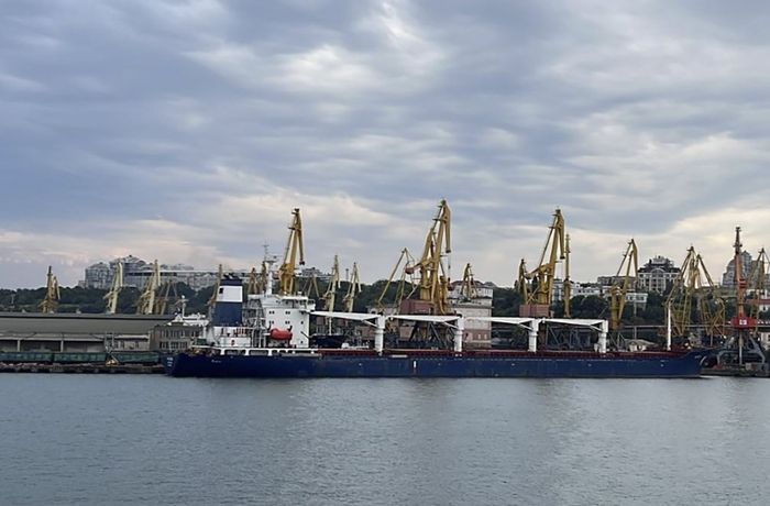 Krieg in der Ukraine: Getreide-Blockade vorerst beendet – erstes Schiff verlässt die Ukraine