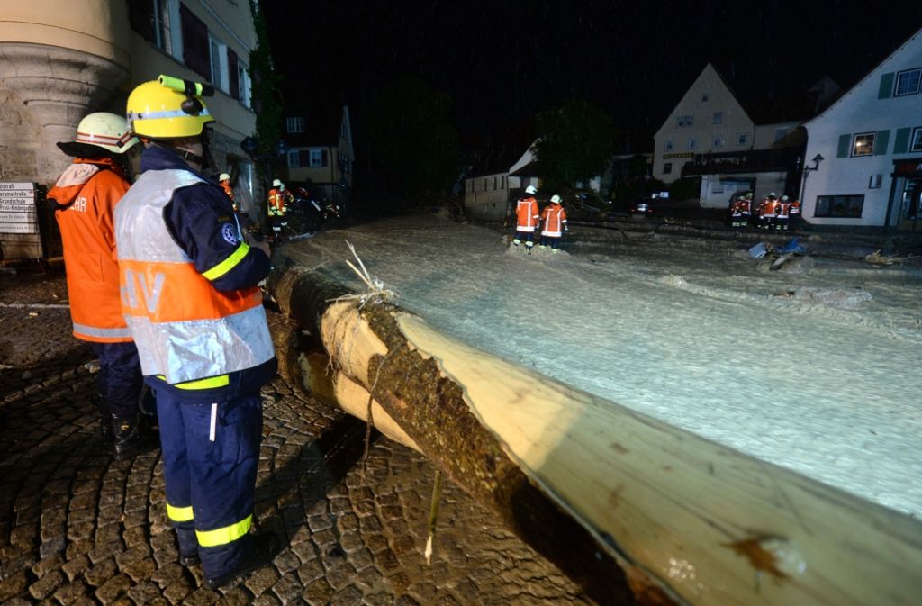 Die Wassermassen, die in der Nacht zum Montag über Baden-Württemberg niedergegangen sind, haben besonders schlimm in Braunsbach gewütet.