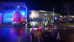Feuer bricht in Feuerbacher Firmengebäude aus