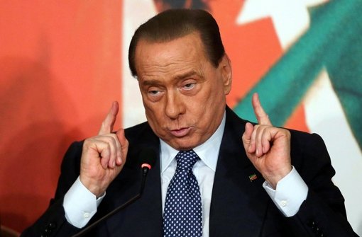 Italiens Ex-Regierungschef Silvio Berlusconi hat den sozialdemokratischen EU-Kandidaten Martin Schulz angegriffen und dabei auch dessen deutsche Landsleute verunglimpft. Foto: dpa