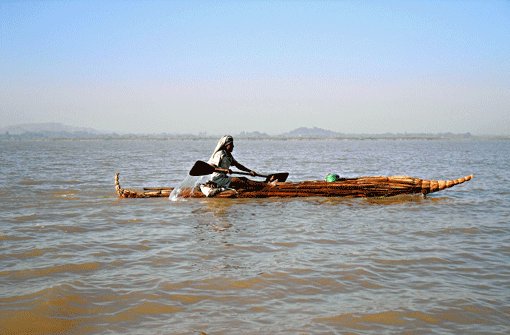 Altertümliches Transportmittel: Papyrusboot auf dem Tana-See. Foto: Eichmüller