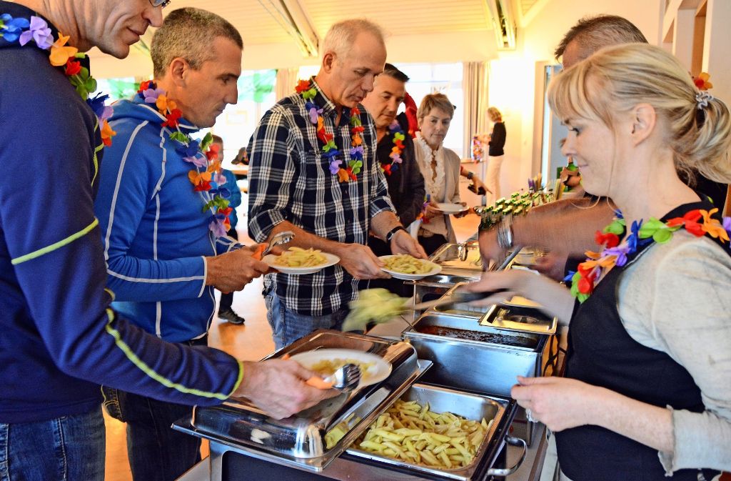 Das Pasta-Büffet im Murrer Bürgersaal ist gut frequentiert gewesen.Emma Hatwieger, seit Jahren die „Chefin“ der Kuchendamen des mz3athlon.