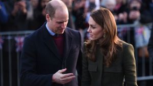 Sie wahren den Schein: Herzogin Kate und Prinz William bei ihrem Besuch in Bradford. Foto: AFP/OLI SCARFF
