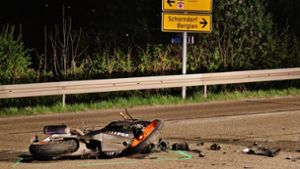 Bei einem Unfall wurde der Fahrer des Motorrads schwer verletzt. Foto: 7aktuell.de/Kevin Lermer