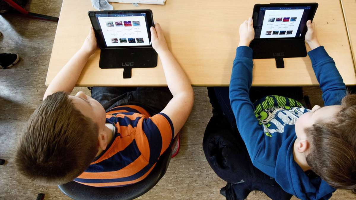 Hält die Ampel ihr Versprechen?: Lehrer dringen auf neuen Digitalpakt für die Schulen