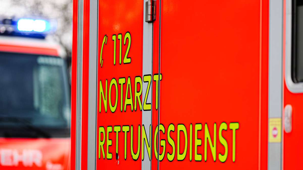 Ostalb地区のWaldstetten：乗客は深刻なオートバイ事故で死亡します