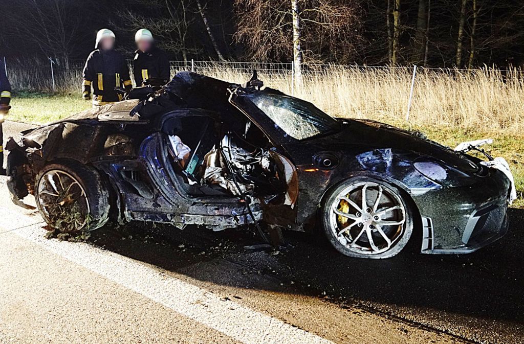 Ein 46-Jähriger ist bei einem Unfall auf der Autobahn 81 bei Möckmühl (Kreis Heilbronn) ums Leben gekommen.
