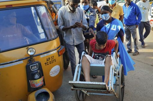Die Erkrankung sei am Samstagabend in der Stadt Eluru im Unionsland Andhra Pradesh aufgetaucht. Foto: AP