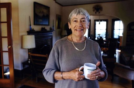 Die Schriftstellerin Ursula K. Le Guin in ihrem Haus in Portland Foto: dpa