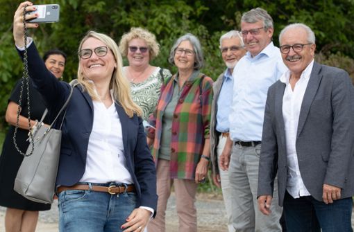 Ein Selfie beim Wahlkampf in Fellbach: Christina Stumpp Foto: Frank Eppler