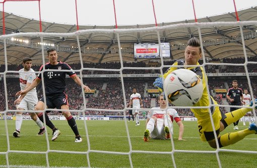 Drei Mal musste VfB-Keeper Tyton hinter sich schauen. Am Ende verloren die Schwaben gegen den FC Bayern 1:3. Hier gibt es die Stimmen zum Spiel. Foto: Bongarts