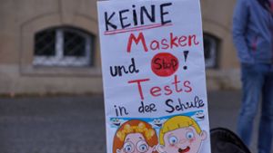 Die Demonstranten zeigen ihre Forderung auf Plakaten in der Stadt. Foto: 7aktuell.de/Andreas Werner/7aktuell.de | Andreas Werner